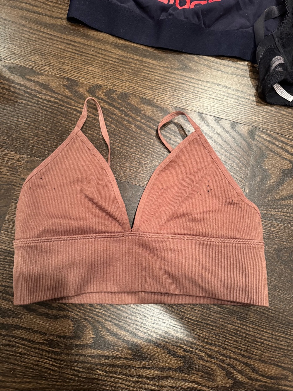 Abercrombie & Fitch Ribbed V-Neck Bralette in Dusty Rose
